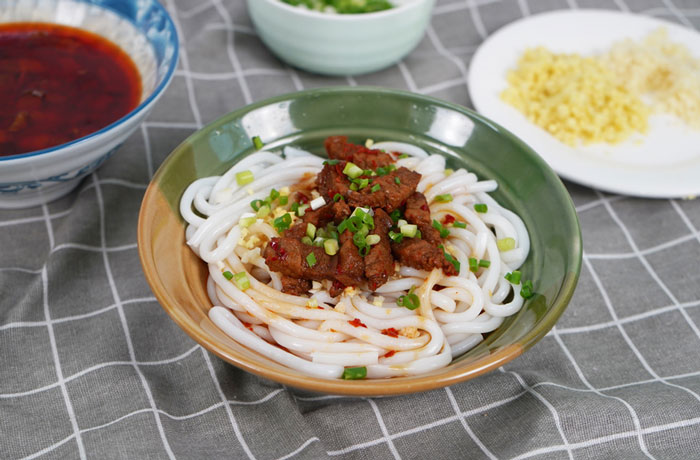 新兴镇肉臊子粉培训